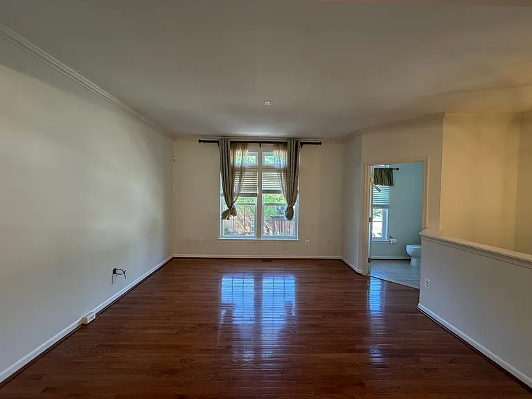 829 Rainier Rd — Photo 18