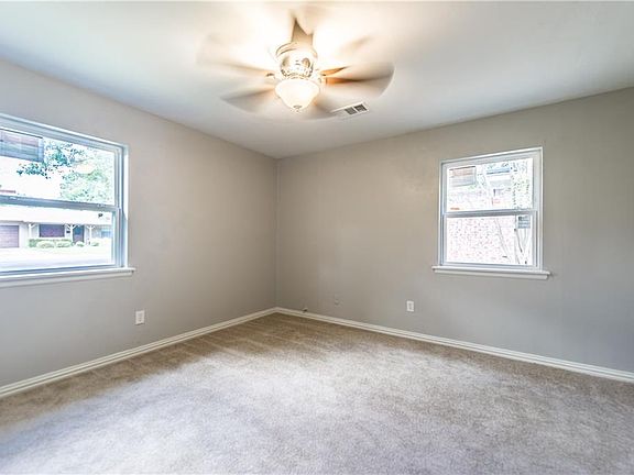 4th image of 7428 Maple Dr