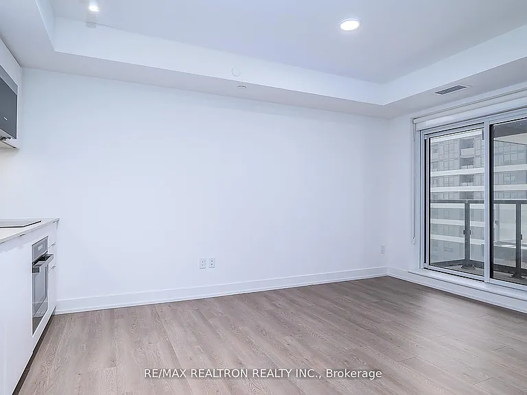 8 Cedarland Dr #826 — Photo 2