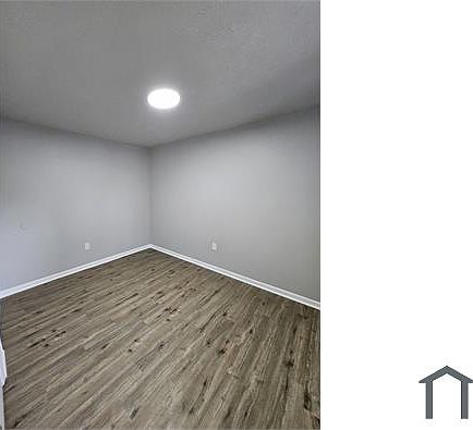 5th image of 906 Marion Ave APT 5