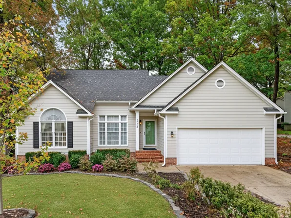 1004 Clay Hill Dr, Knightdale, NC 27545