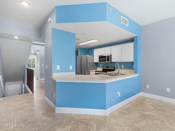 3rd image of 4000 GRANDE VISTA Boulevard #15-106