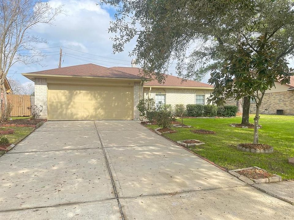 1st image of 415 Oakdale Dr