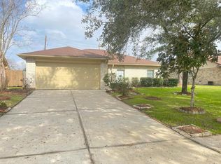 415 Oakdale Dr, Stafford, TX 77477