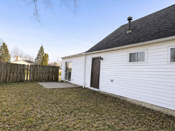 3rd image of 4300 E 175th St