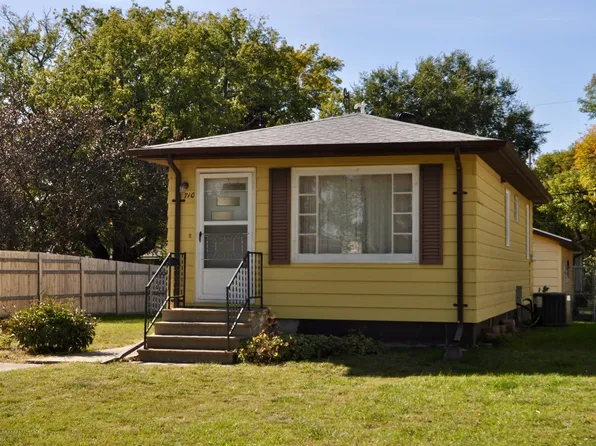 710 26th St N, Fargo, ND 58102