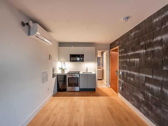5th image of 3586 Adams Ave #8