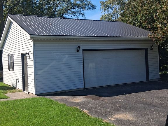 3rd image of 110 Wilcox St