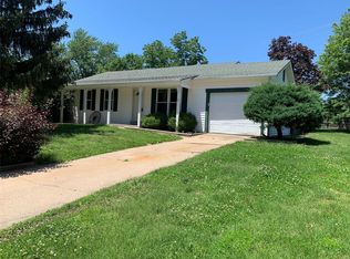 1569 Ramona Ct, Saint Charles, MO 63304