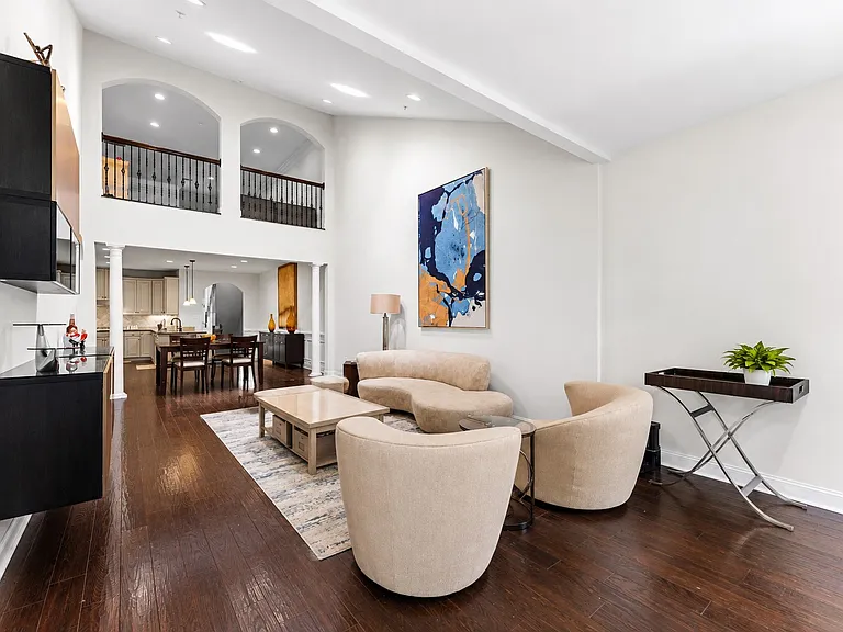 433 Fairmont Dr — Photo 14