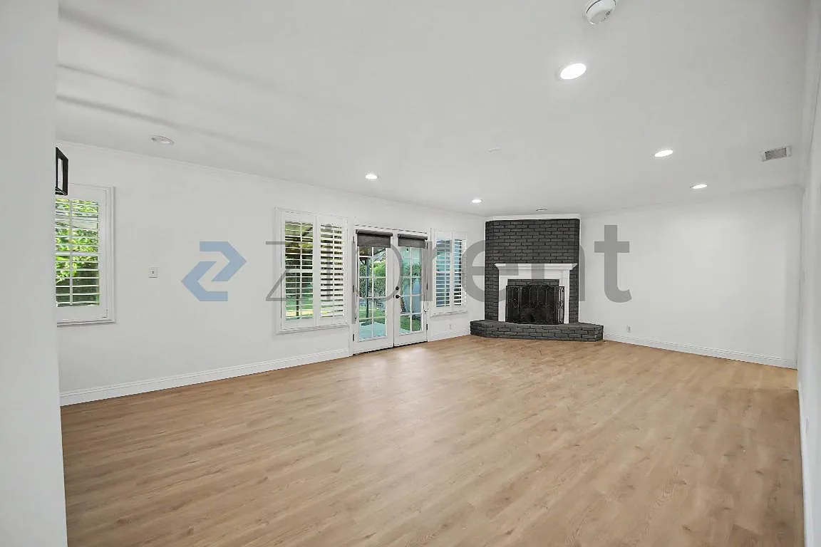 4 bed, 1758 sqft, $4,700 — Photo 4