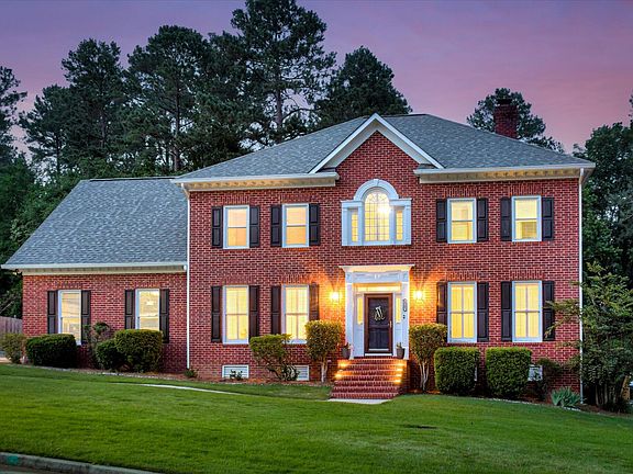 2nd image of 4587 Bedford Drive