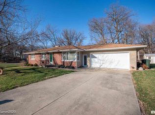 304 Shady Knolls Dr, East Peoria, IL
