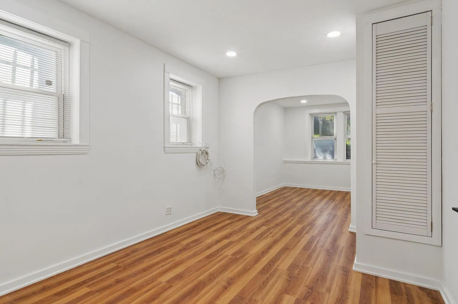 2 bed, 700 sqft, $2,350 — Photo 2