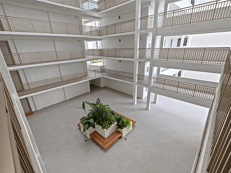 1104 Ben Franklin Dr #518 — Photo 39
