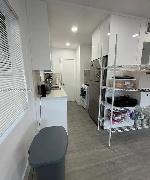 821 NE 6th St #2 — Photo 15