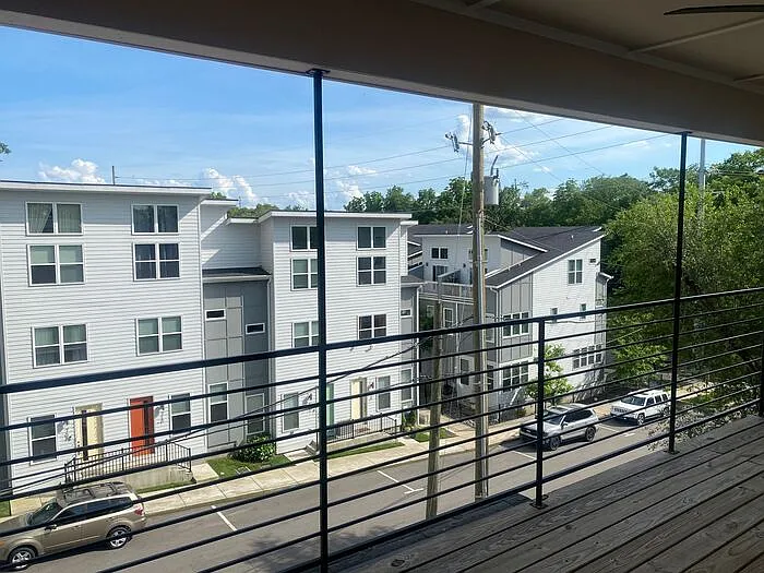 709 Tral St — Photo 34