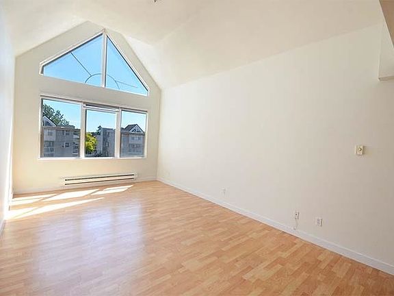 4th image of 7071 Blundell Rd #405