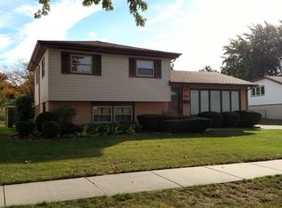 435 N 6th Ave, Des Plaines, IL 60016