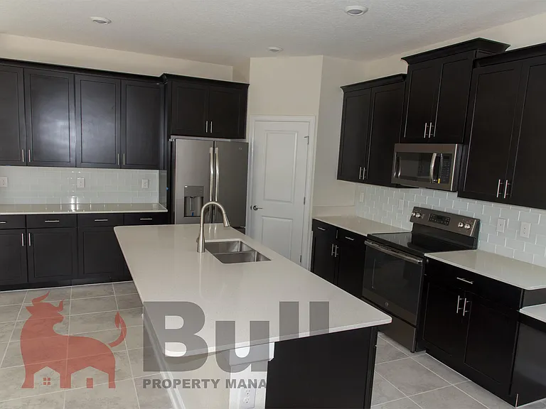 7518 Summerlake Groves St — Photo 14