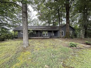 204 Red Bud Dr, Smithville, TN 37166