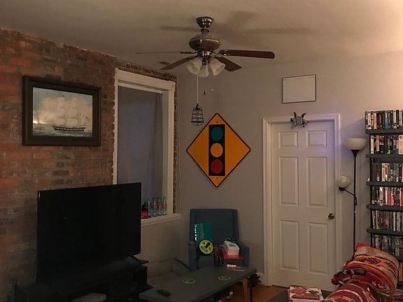2nd image of 1117 W Leigh St #B
