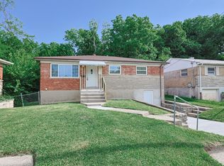3065 Aquadale Ln, Cincinnati, OH 45211