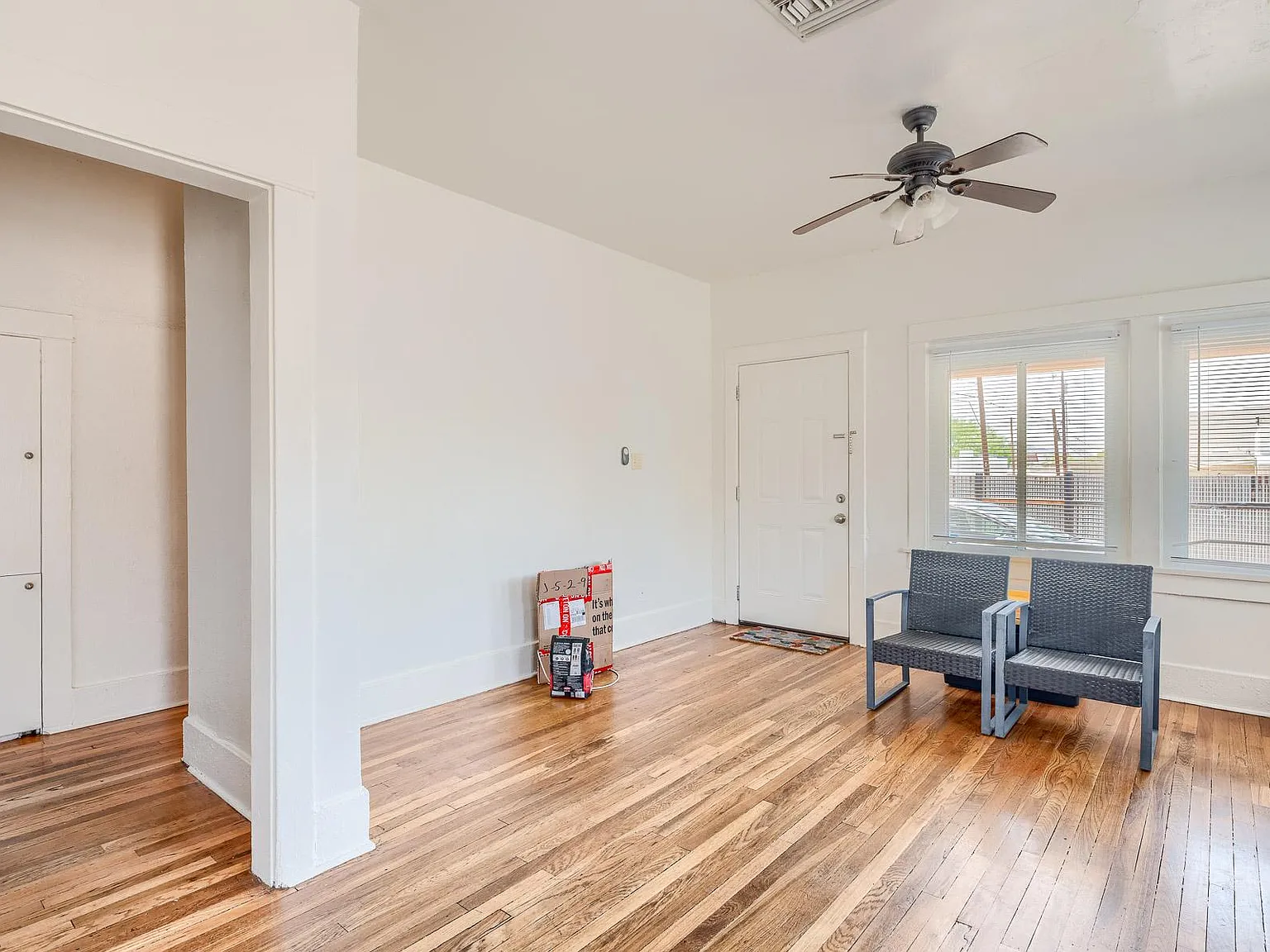 3 bed, 1300 sqft, $1,700 — Photo 3