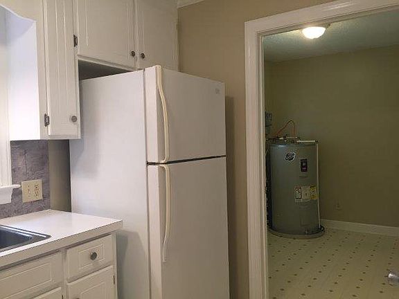 4th image of 1705 Maple Creek Dr