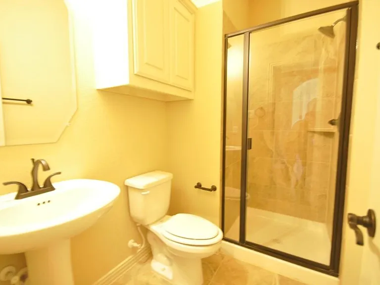 600 Falcon Dr — Photo 10