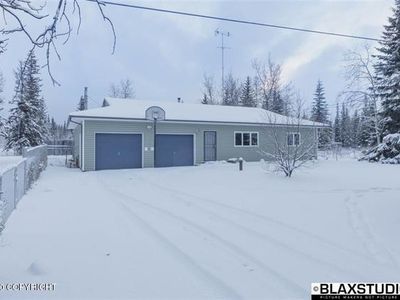 3049 Repp Rd, North Pole, AK, 99705