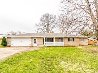 913 Fry Rd, Greenwood, IN 46142