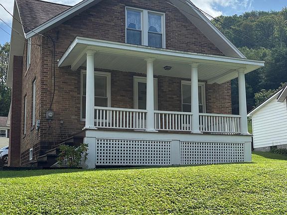 2nd image of 3047 Dagus Hill St