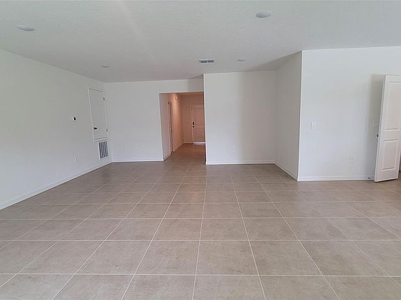 4th image of 332 SW Grimaldo Terrace