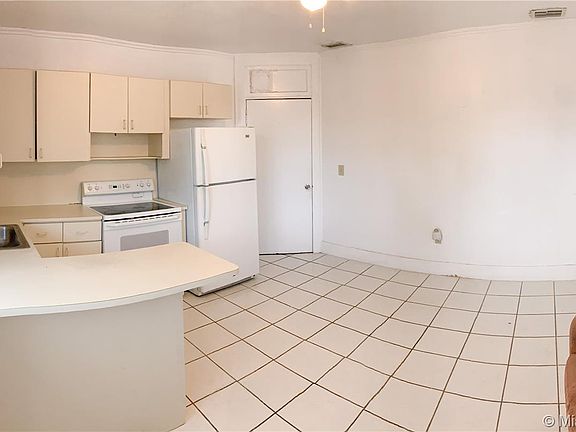 3rd image of 251 NE 27th St #1