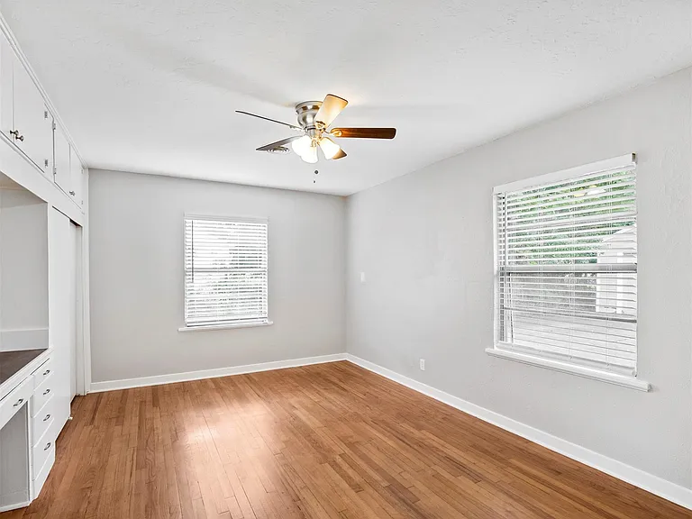 6421 Teluco St — Photo 11