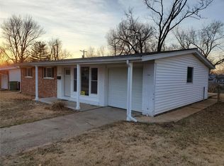 2341 Hallwood Dr, Saint Louis, MO 63136