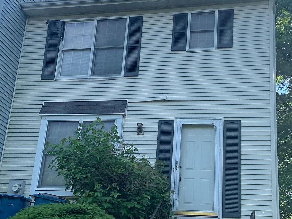 1st image of 111 Cypress Dr
