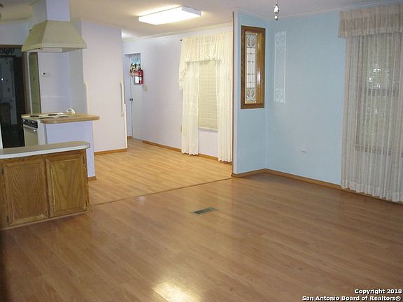 5th image of 16240 San Pedro Ave