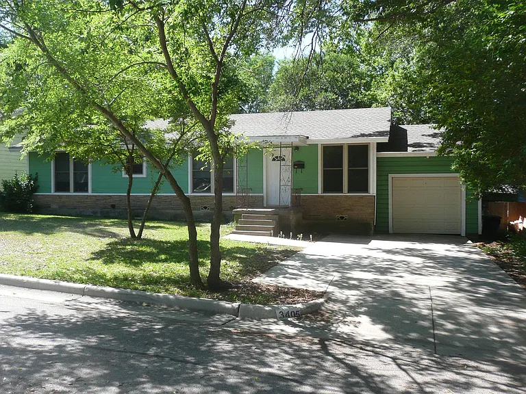 3405 Binyon Ave — Photo 2