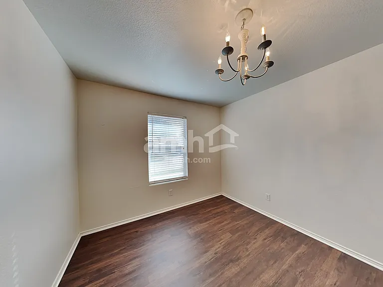 1101 Eagle Claw Dr — Photo 4