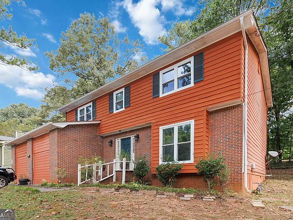 2nd image of 1131 Reilly Ln