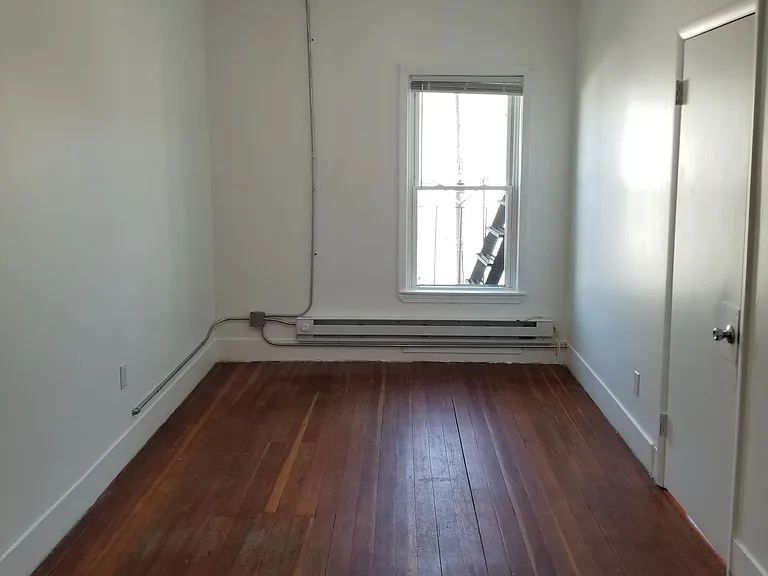  583 Willow St 2F AllNew 2ndFlr 2B/1B Granite Hardwoods PetsOK Prkg — Photo 16