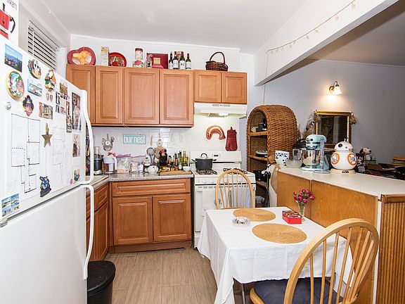 2nd image of 25-23 43rd St #2R