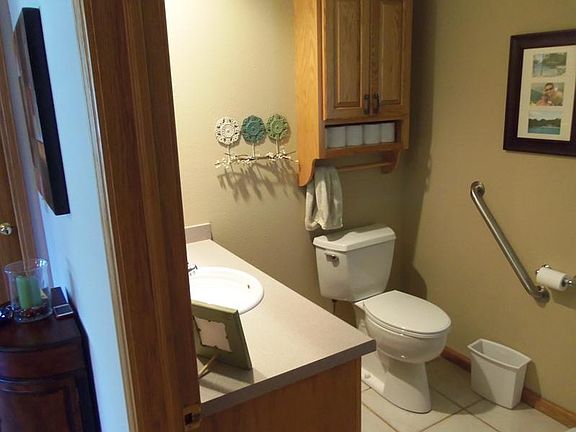 4th image of 2420 Carmen Ave #7