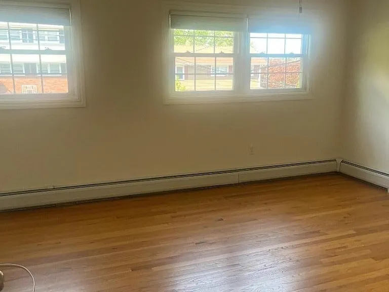 14 Chopin Dr — Photo 8