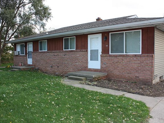 3rd image of 520 E Pearl St