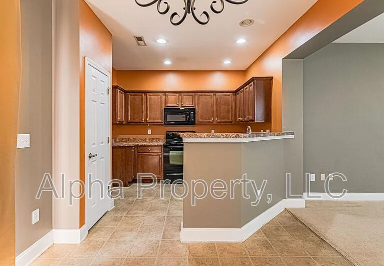 135 Raven Hill Way — Photo 6