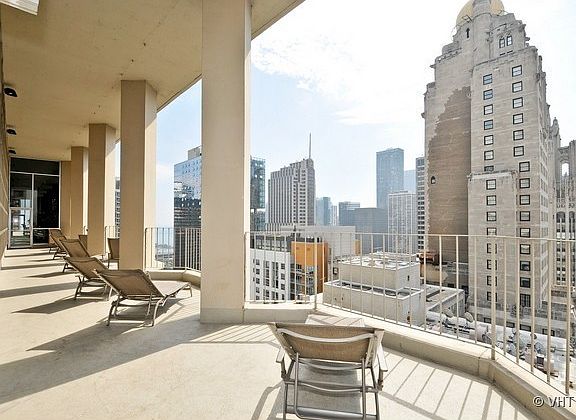 4th image of 535 N Michigan Ave APT 1006