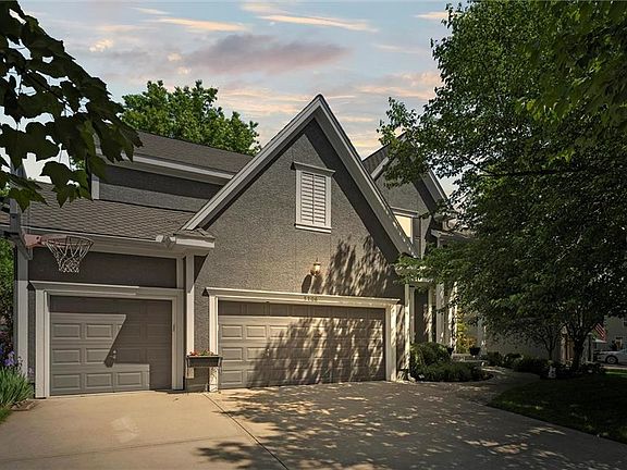 3rd image of 5206 W 158th Pl